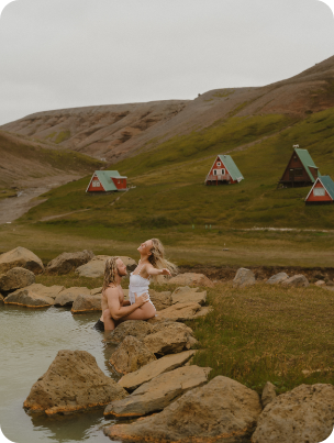 CUSTOMIZED,  EXPERIENCE-FOCUSED TIMELINE